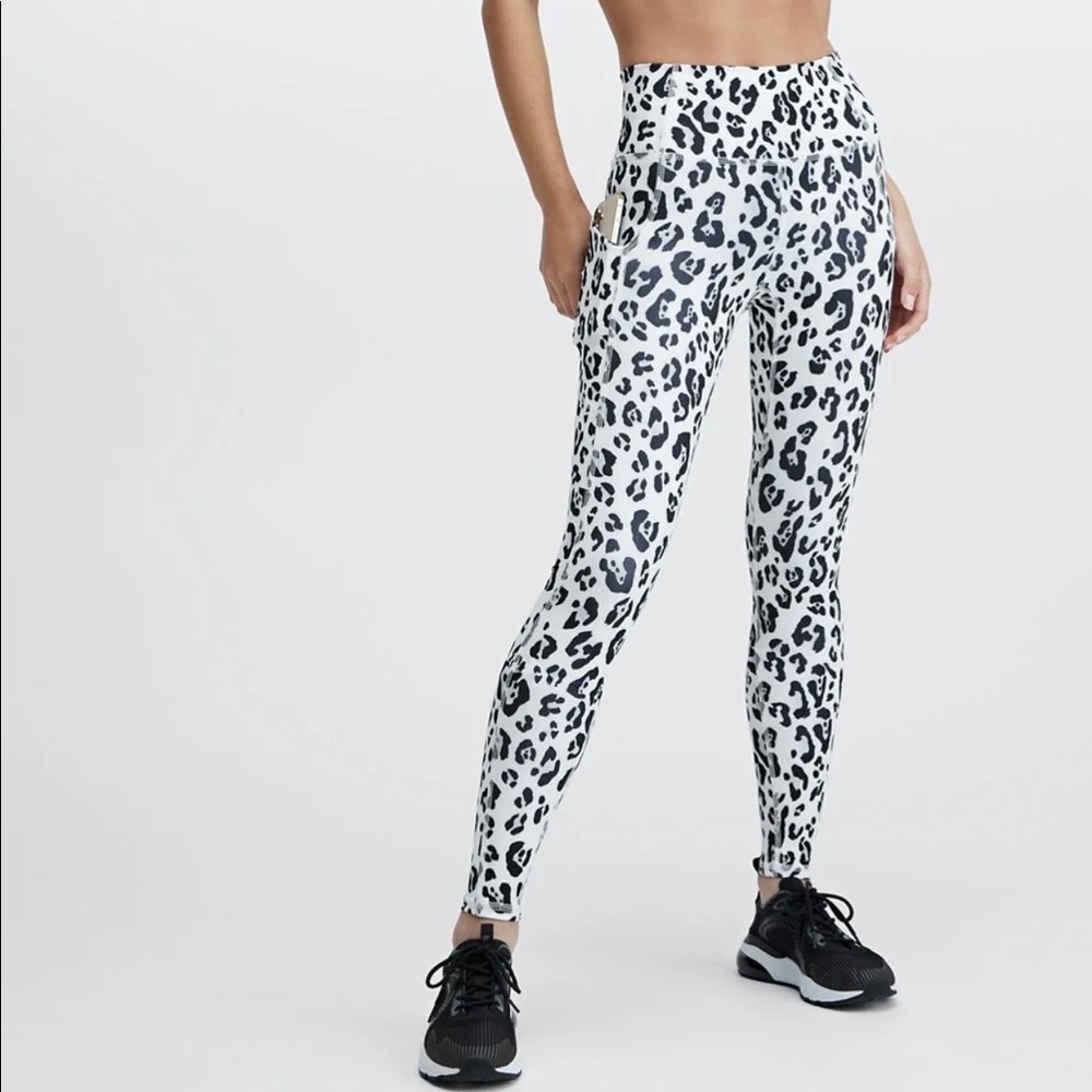 Fabletics Leggings in Snow Leopard SIZE MEDIUM